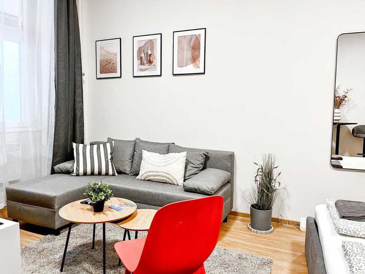 T32 Modern Budapest