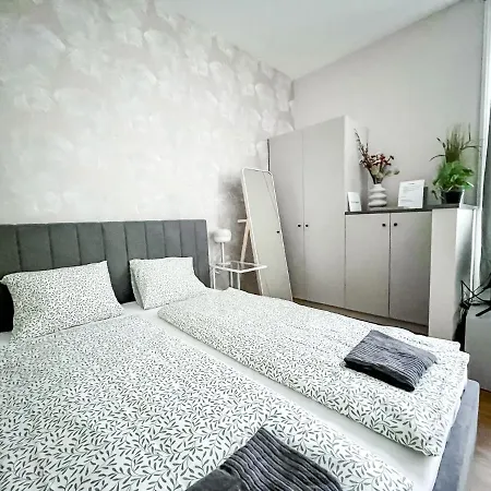T32 Central Modern Suites Budapest Exterior foto