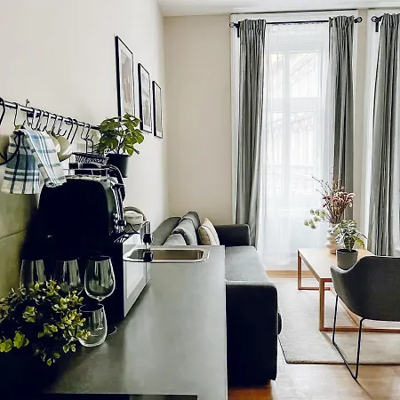 T32 Central Modern Suites Budapest Exterior foto