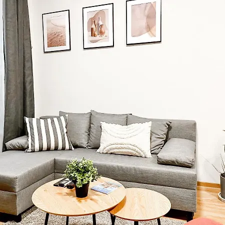 T32 Central Modern Suites Budapest Exterior foto