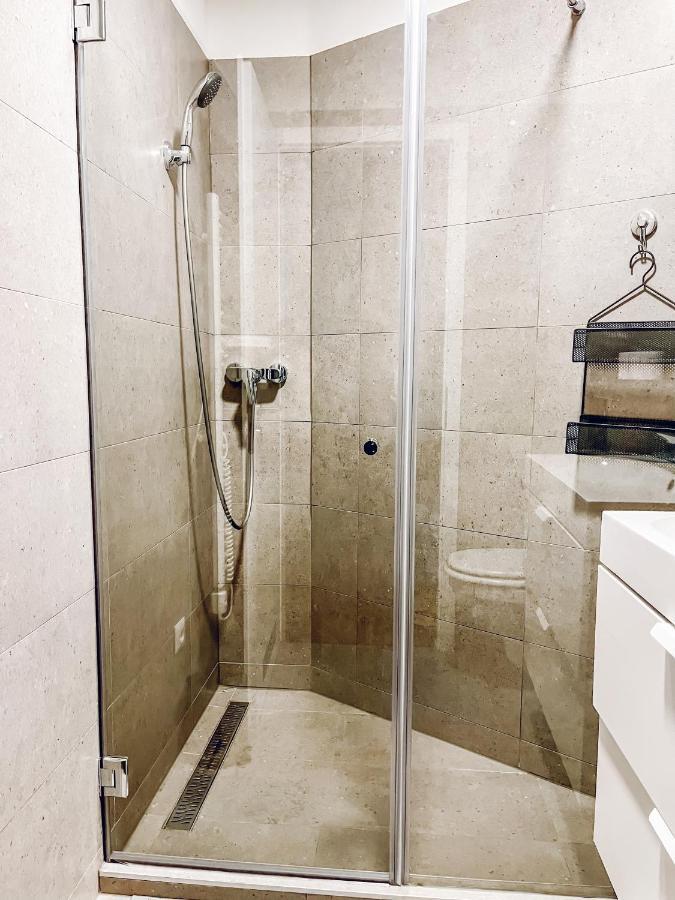 T32 Modern Apartament